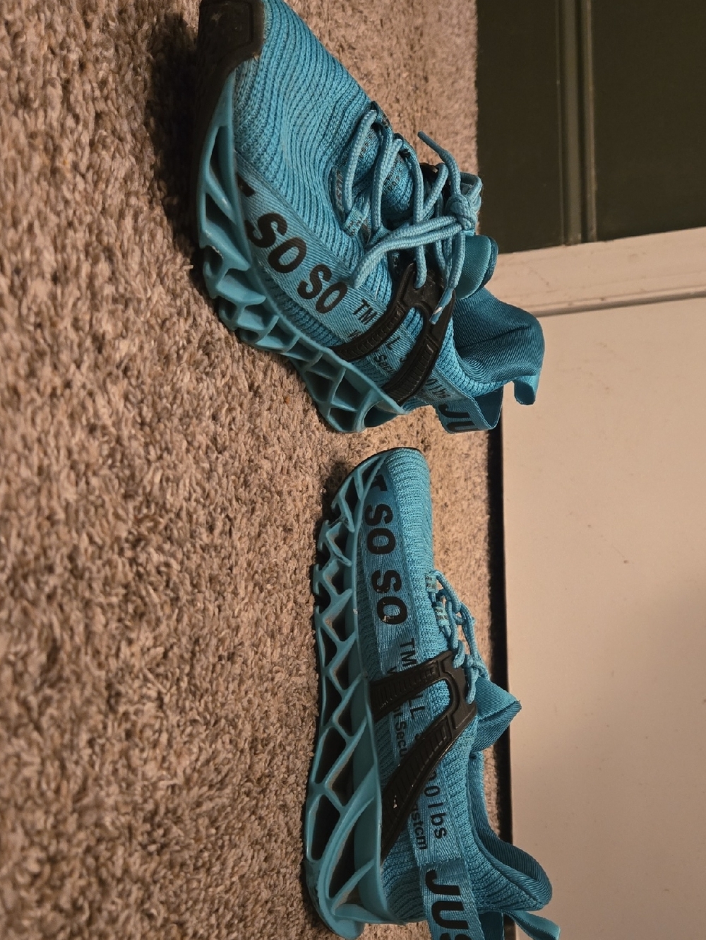 Athletic Sneakers in Teal